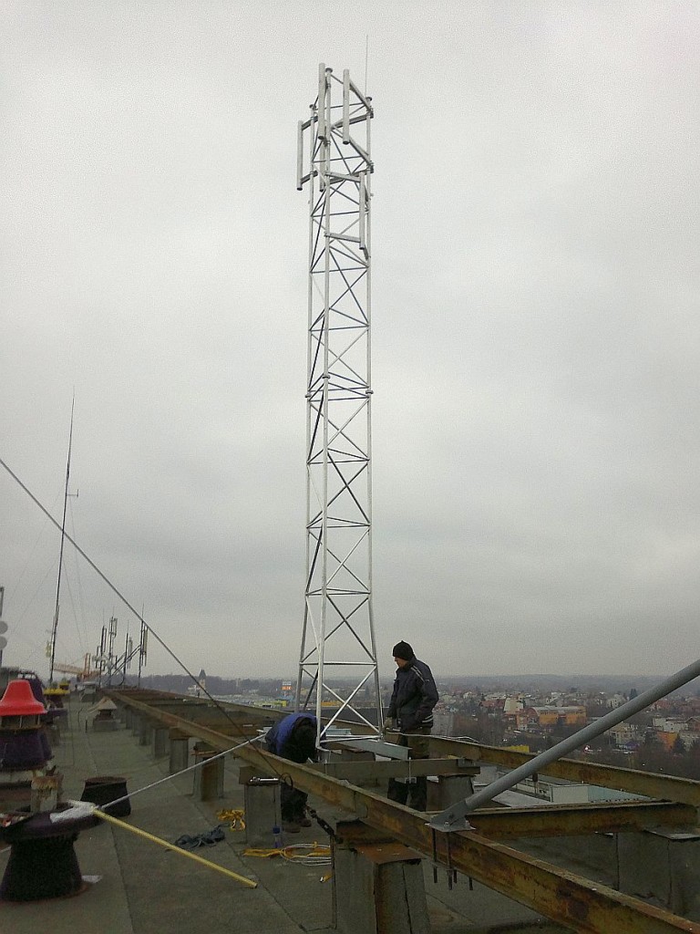 wieża kratownicowa aluminiowa telekomunikacyjna T500