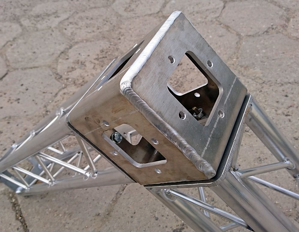 aluminiowy kratownicowy system wystawowy QS150