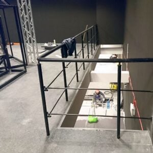 Barierka przemyslowa w czasie instalacji