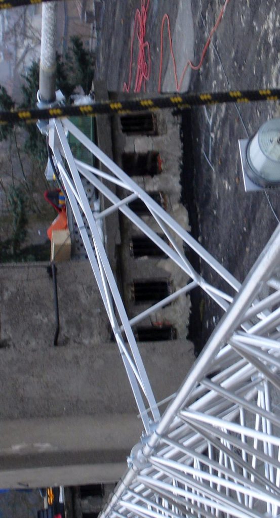 Wysięgnik antenowy serii WADM do anteny dook&oacute;lnej