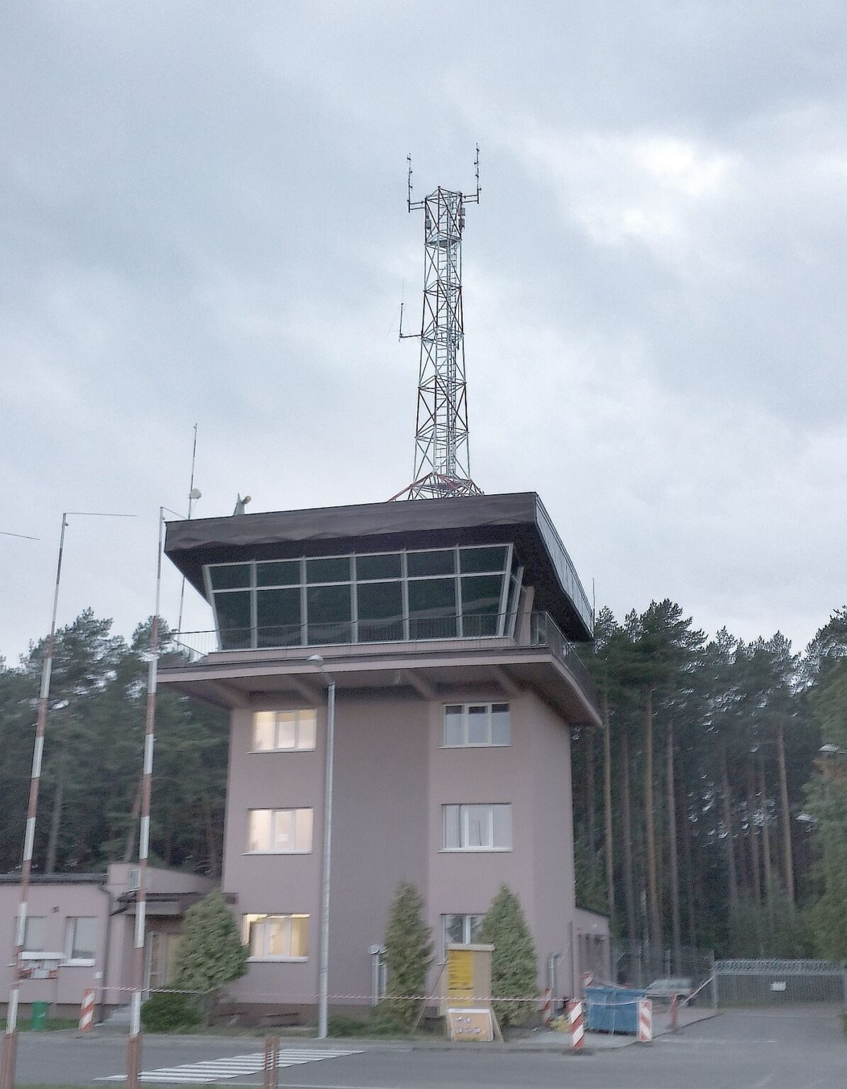 Wieża kontroli lotów Szymany
