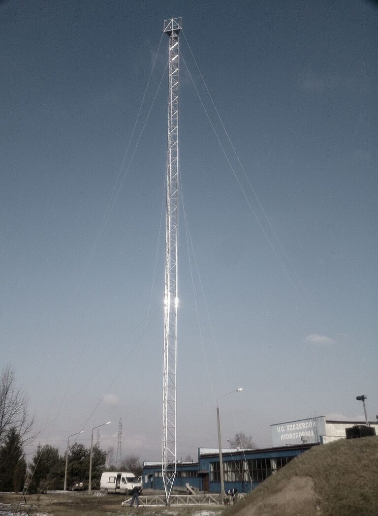 Duży maszt kratownicowy M1000-50