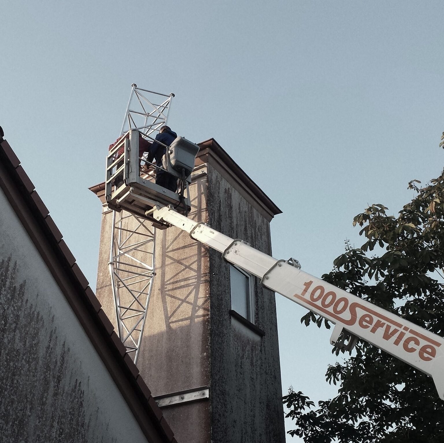 Maszt przyścienny M750-14 na wieży obserwacyjnej straży pożarnej w Losheim dla Intersaar GmbH (Niemcy)