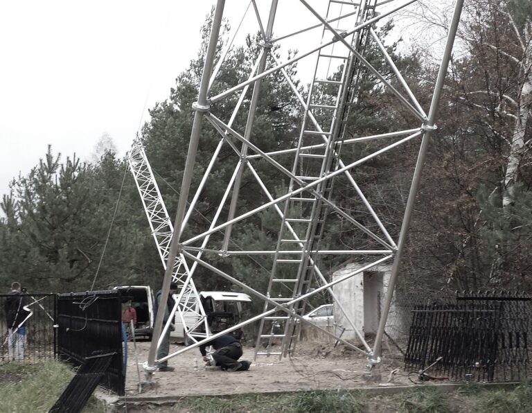 Kolejna wieża T1000-30 o wysokości 30 metrów zainstalowana w centralnej Polsce