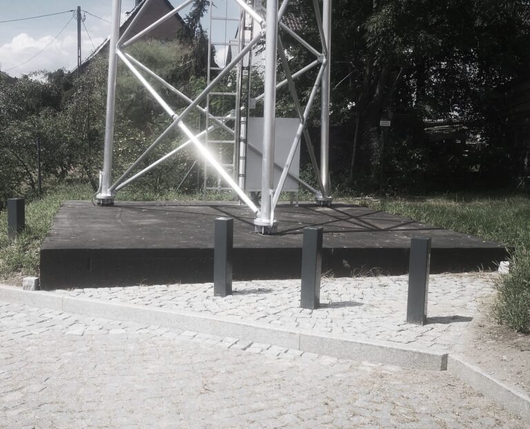 Wieża aluminiowa T1000-30 z górną platformą roboczą – południe Polski.