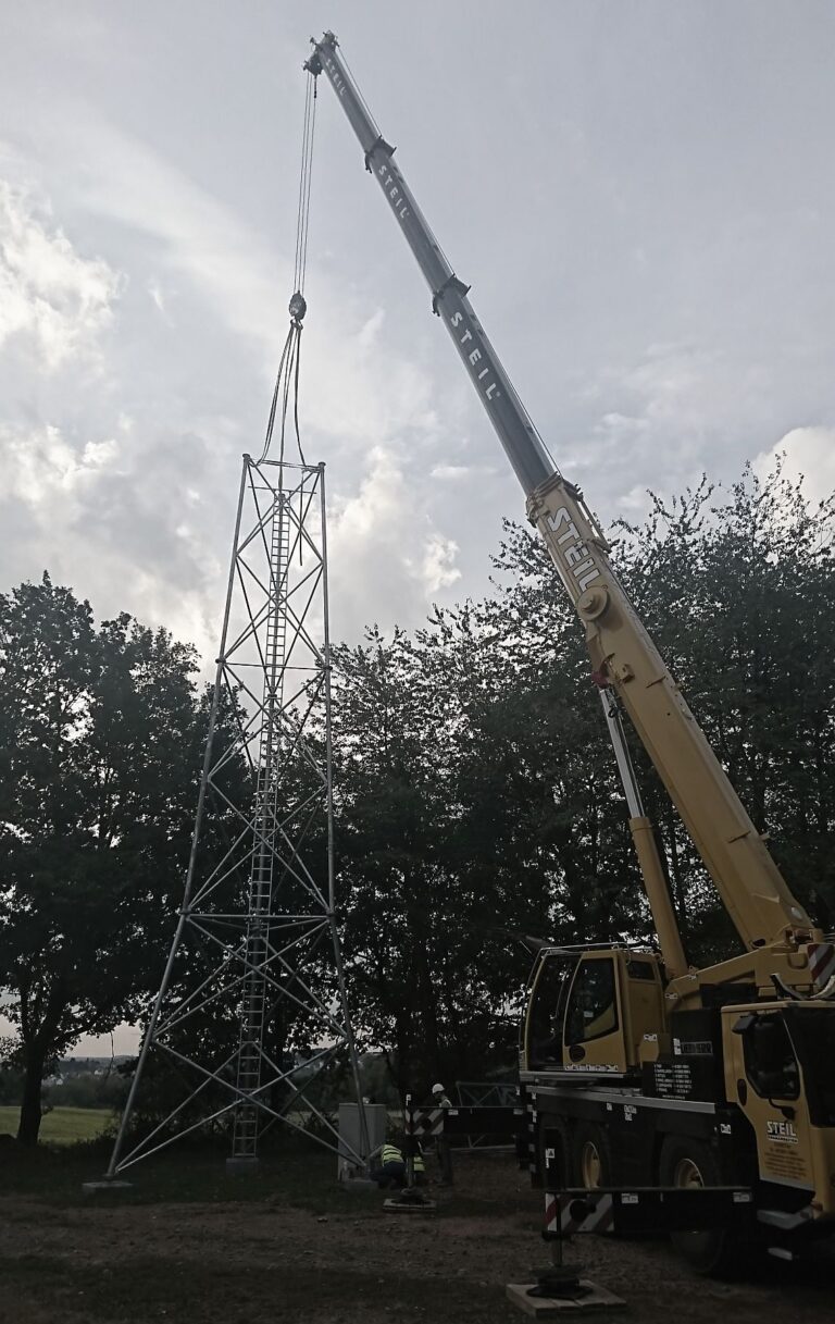 Stalowa wieża kratownicowa T1000-35 w Illingen (Niemcy)