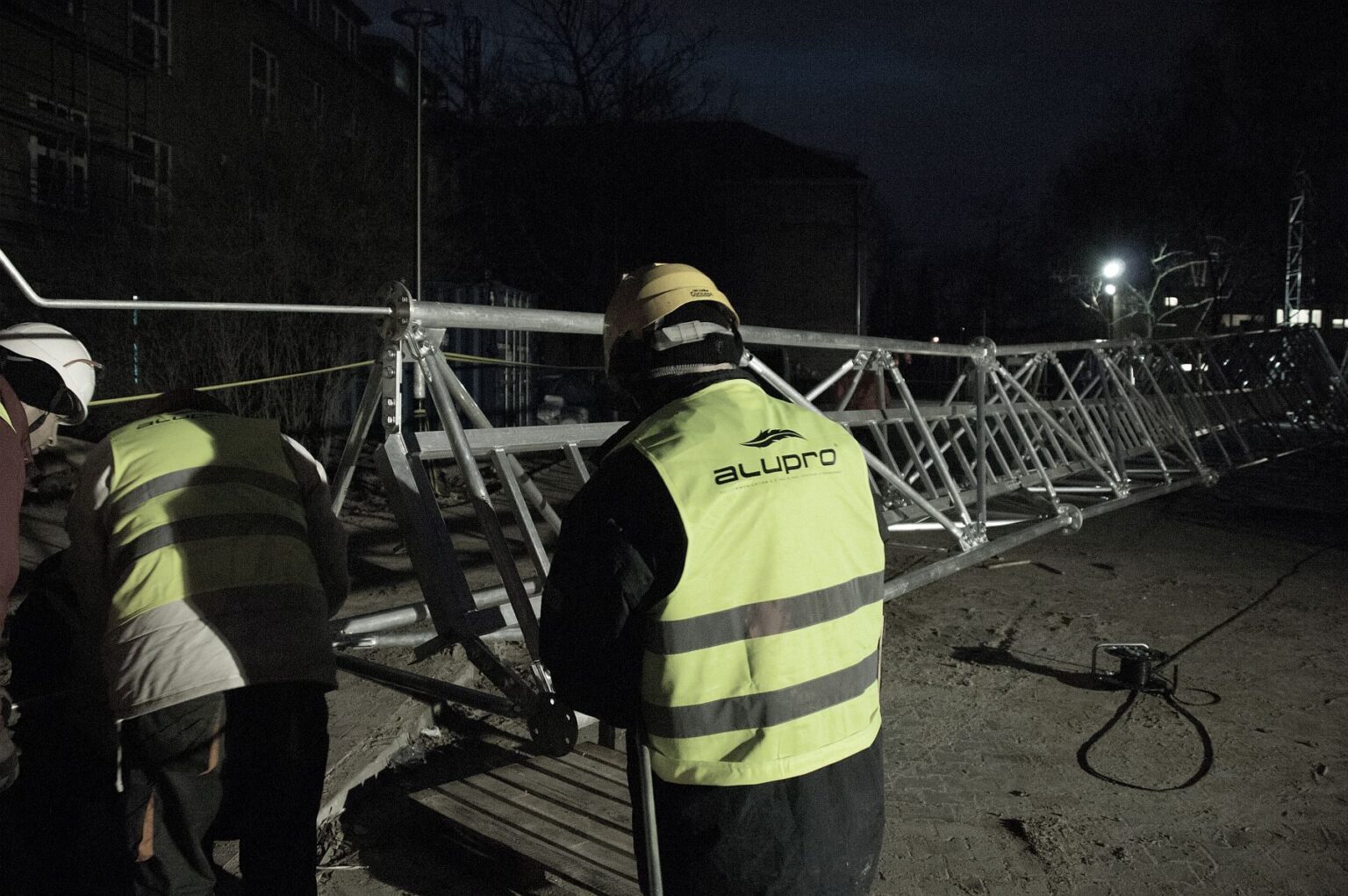 Wieża kratownicowa T1000-45 w Warszawie na terenie jednostki szkolenia Policji (PL)